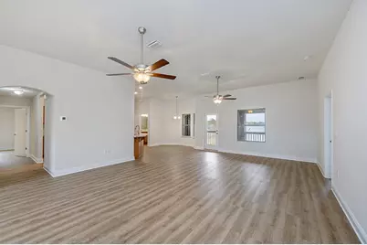 2107 Queen Street, Crestview, FL 32536 - Photo 9