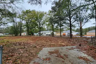 406 E Griffith Ave, Crestview, FL 32539 - Photo 1
