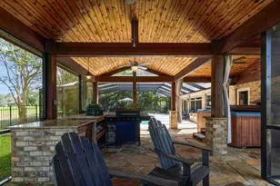 7060 Summit Dr, Navarre, FL 32566 - Photo 9