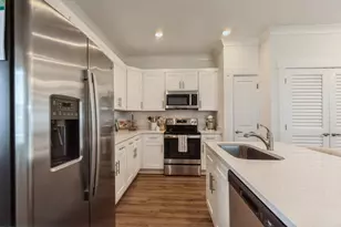 128 Date Palm Ln, Freeport, FL 32439 - Photo 1