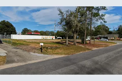24 W Orange Avenue, Defuniak Springs, FL 32435 - Photo 11