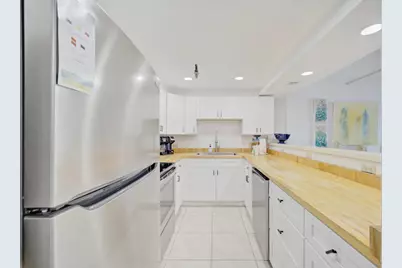 671 Nautilus Court #UNIT 402, Fort Walton Beach, FL 32548 - Photo 5