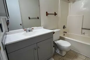 106 Pinehaven Dr, Mary Esther, FL 32569 - Photo 5