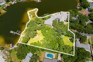 204 Laura Ln, Gulf Breeze, FL 32561 - Photo 103