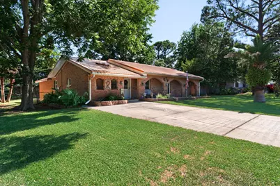 218 SW Coral Drive, Fort Walton Beach, FL 32548 - Photo 1
