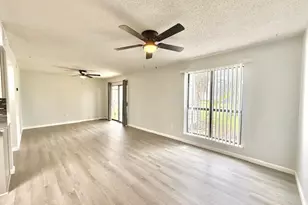 308 SW Miracle Strip Pkwy, Fort Walton Beach, FL 32548 - Photo 5