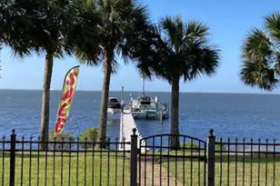 6735 Tidewater Dr, Navarre, FL 32566 - Photo 3