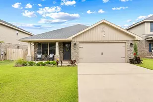 103 Ridgeway Cir, Crestview, FL 32536 - Photo 1