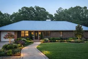 202 Bonita Dr, Defuniak Springs, FL 32433 - Photo 1