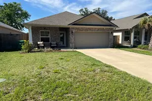 17 9th Ave, Shalimar, FL 32579 - Photo 1
