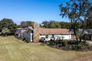54 E Country Club Dr, Destin, FL 32541 - Photo 3