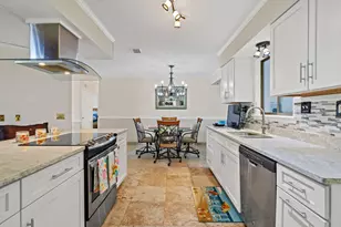 54 E Country Club Dr, Destin, FL 32541 - Photo 11