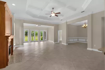 155 E Club House Drive, Freeport, FL 32439 - Photo 9