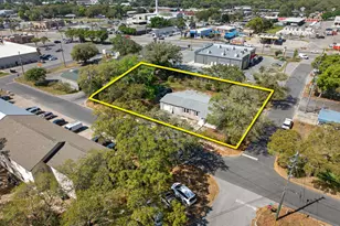 216 NE Troy St, Fort Walton Beach, FL 32548 - Photo 1