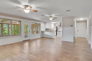 991 Pinewood Dr, Defuniak Springs, FL 32433 - Photo 13
