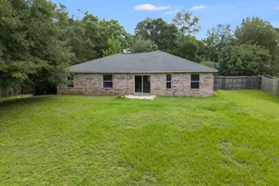 48 S Pleasant Dr, Defuniak Springs, FL 32435 - Photo 7