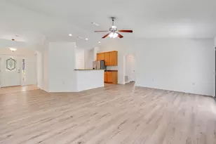 48 S Pleasant Dr, Defuniak Springs, FL 32435 - Photo 17