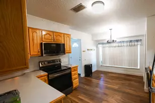74 8th St, Shalimar, FL 32579 - Photo 9