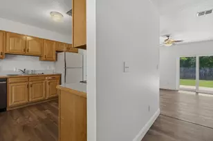 74 8th St, Shalimar, FL 32579 - Photo 5