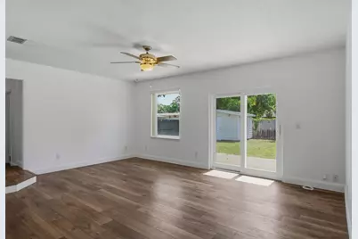 74 8th Street, Shalimar, FL 32579 - Photo 11
