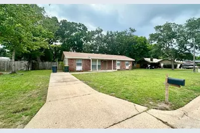 118 NW Audrey Circle, Fort Walton Beach, FL 32548 - Photo 1
