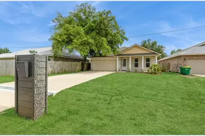 26 10th Avenue, Shalimar, FL 32579 - Photo 1
