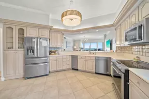 8601 W Surf 15 Dr, Panama City Beach, FL 32408 - Photo 19