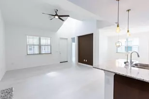 9254 Cool Breeze Dr, Southport, FL 32413 - Photo 3