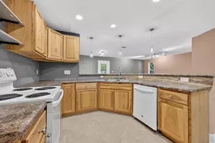 7117 Dale St, Pensacola, FL 32503 - Photo 7