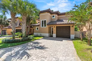 496 Soundview Ct, Mary Esther, FL 32569 - Photo 1