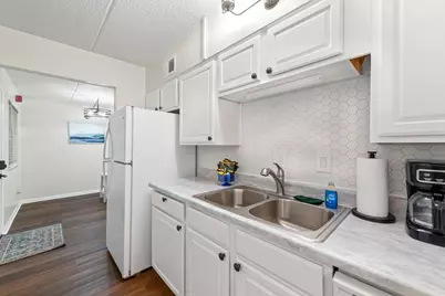 209 W Miracle Strip Parkway #C201, Mary Esther, FL 32569 - Photo 3