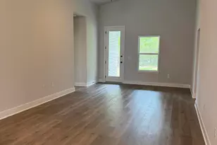 2411 Aleia Ln, Crestview, FL 32536 - Photo 9