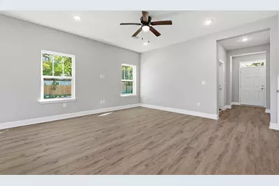 935 Kenzie Lane, Fort Walton Beach, FL 32547 - Photo 9
