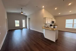 2400 Aleia Ln, Crestview, FL 32536 - Photo 7