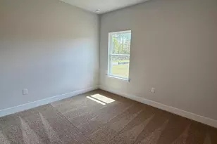 2400 Aleia Ln, Crestview, FL 32536 - Photo 13