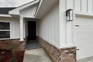 2404 Aleia Ln, Crestview, FL 32536 - Photo 3