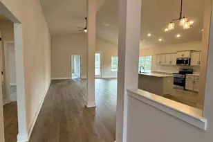 2404 Aleia Ln, Crestview, FL 32536 - Photo 7