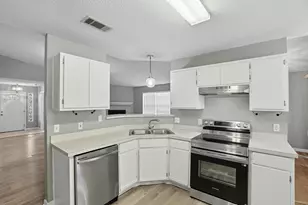 498 Rush Park Cir, Mary Esther, FL 32569 - Photo 9