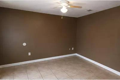 102 SE Chicago Avenue, Fort Walton Beach, FL 32548 - Photo 5