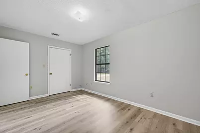 102 Grimes Avenue, Crestview, FL 32536 - Photo 17