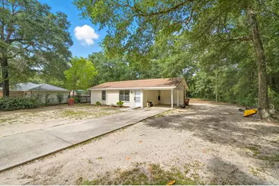 102 Grimes Avenue, Crestview, FL 32536 - Photo 13