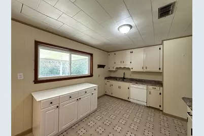 8101 4th Street, Laurel Hill, FL 32567 - Photo 3