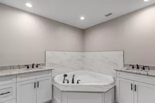 343 Oaklake Ln, Niceville, FL 32578 - Photo 19