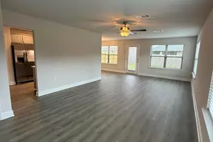 199 Ridgeway Cir, Crestview, FL 32536 - Photo 5
