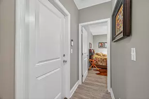 61b 6th St, Shalimar, FL 32579 - Photo 17