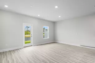 34 Hatten Ct, Mary Esther, FL 32569 - Photo 9