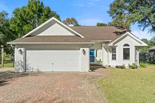 6814 Avenida De Galvez, Navarre, FL 32566 - Photo 1