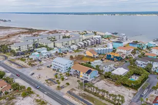 8468 Gulf Blvd, Navarre, FL 32566 - Photo 5