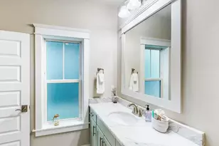 1422 Seaside Cir, Navarre, FL 32566 - Photo 13