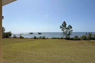 4983 Soundside Dr, Gulf Breeze, FL 32563 - Photo 3